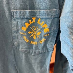 Salt Life long sleeve pocket tee size XS in GUC